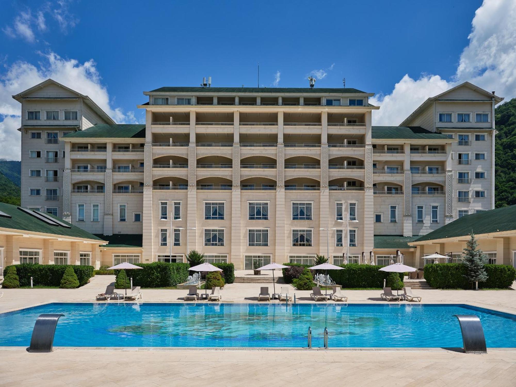 Отель Qafqaz Riverside Габала Экстерьер фото The hotel